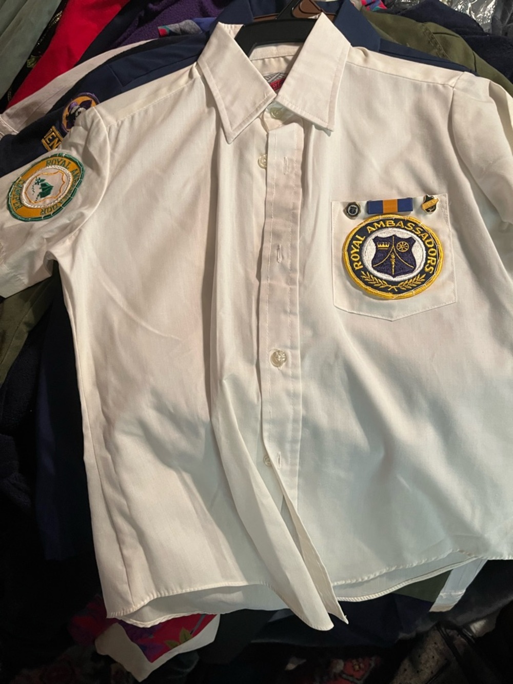 White Royal Ambassadors Emblem Button-Up Shirt boys size 10